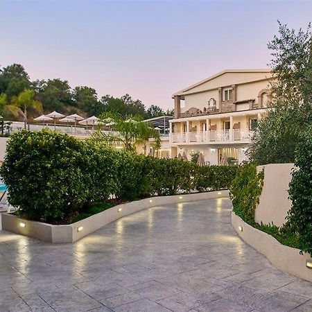Mavrikos Hotel Plános エクステリア 写真