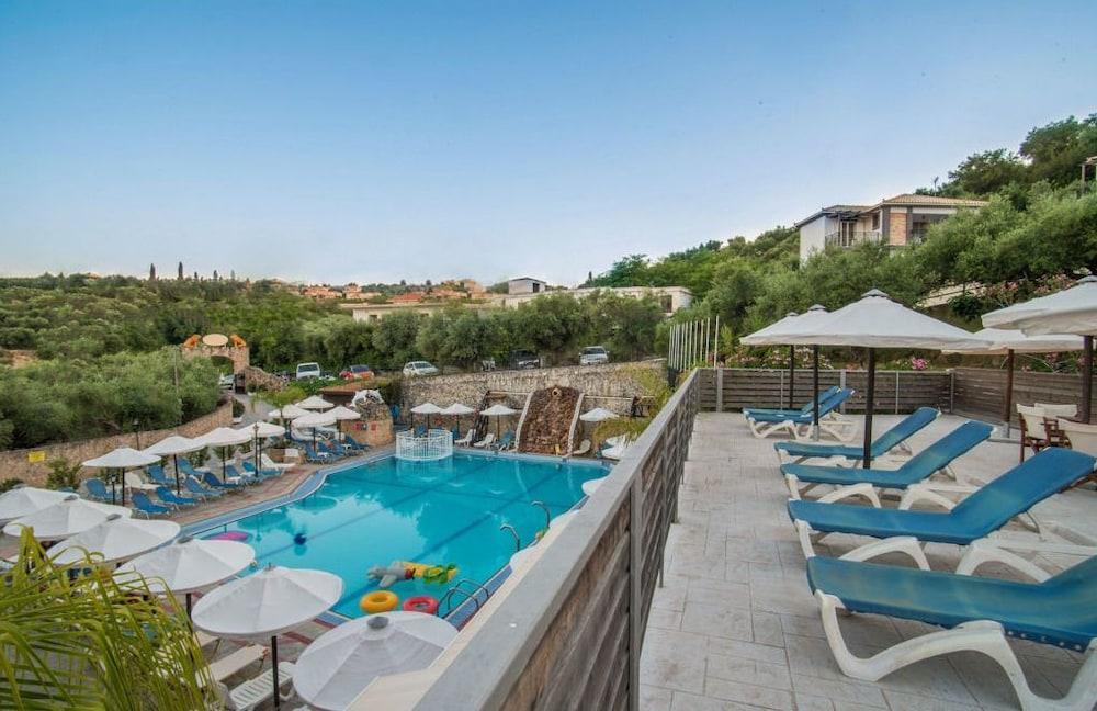 Mavrikos Hotel Plános エクステリア 写真