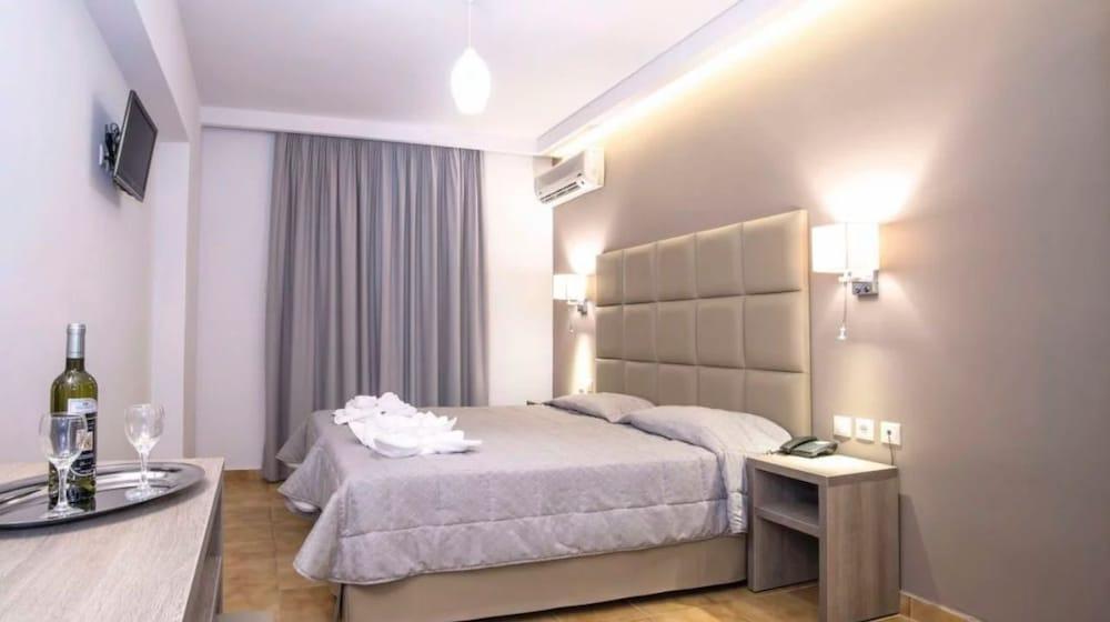Mavrikos Hotel Plános エクステリア 写真