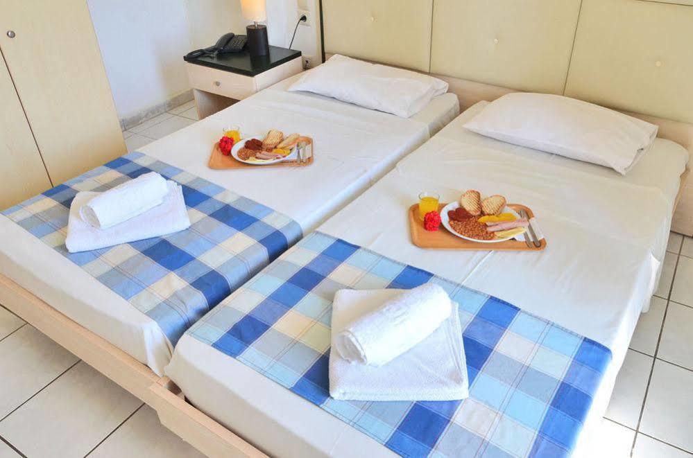 Mavrikos Hotel Plános エクステリア 写真