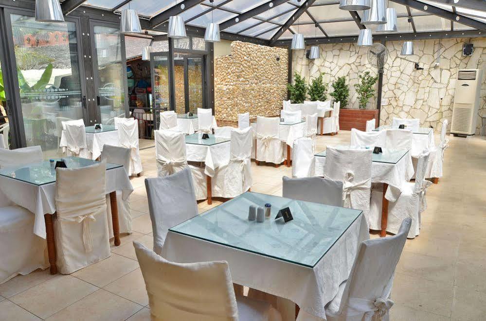 Mavrikos Hotel Plános エクステリア 写真