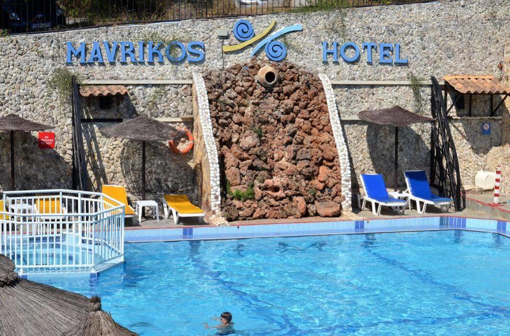 Mavrikos Hotel Plános エクステリア 写真